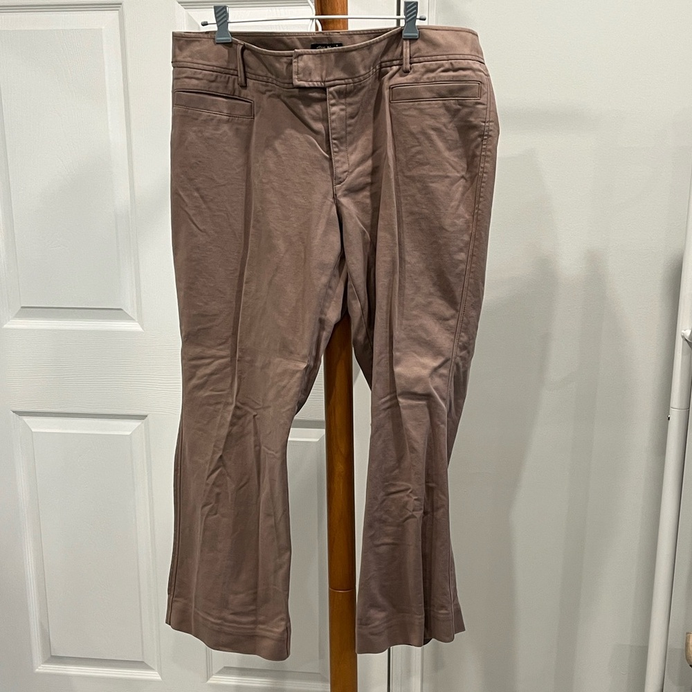 Lot of 4 women’s size 18 pants. Old navy, Lane Bryant, Eddie Bauer - Picture 12 of 14